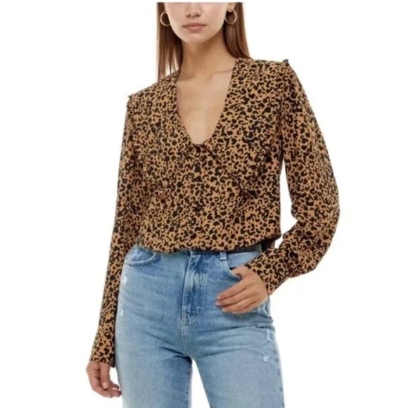 WAYF Top Esther Collar Cheetah Print Blouse Ruffled Pointed Collar - Picture 1 of 12